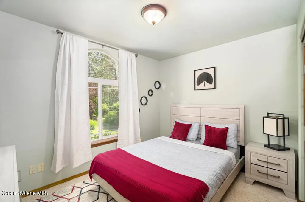 608 Country Club Lane Pinehurst ID 83850