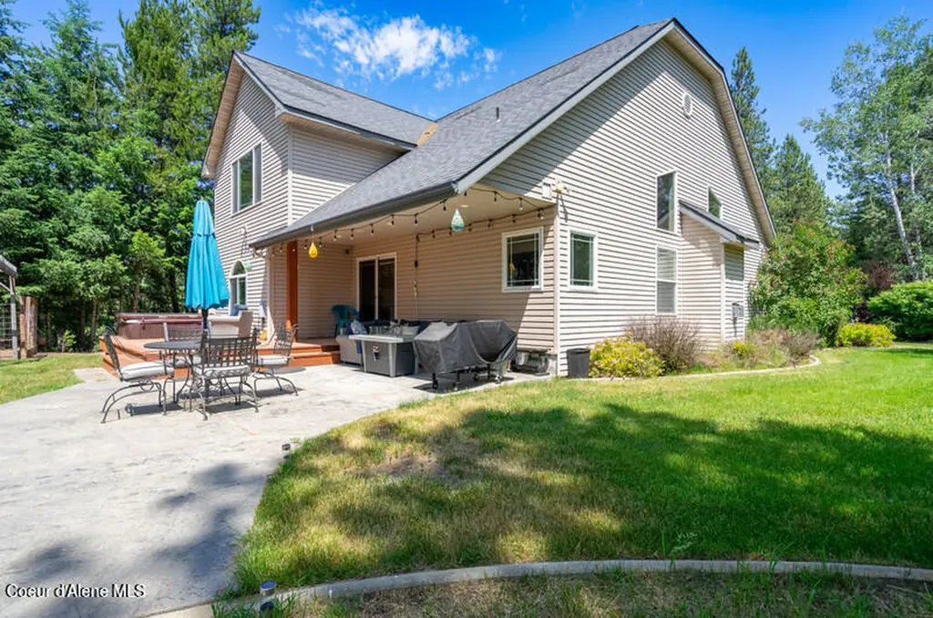 608 Country Club Lane Pinehurst ID 83850
