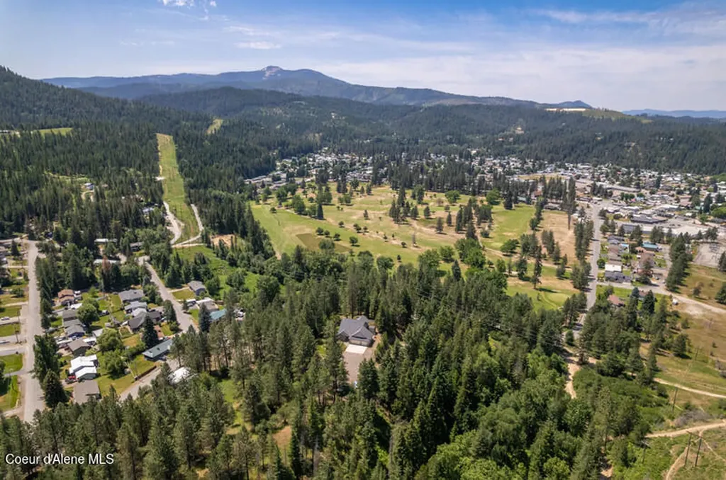 608 Country Club Lane Pinehurst ID 83850