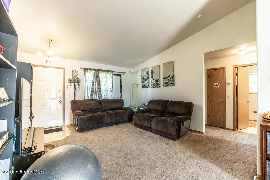 51 & 55 E Ryan Drive Hayden ID 83835