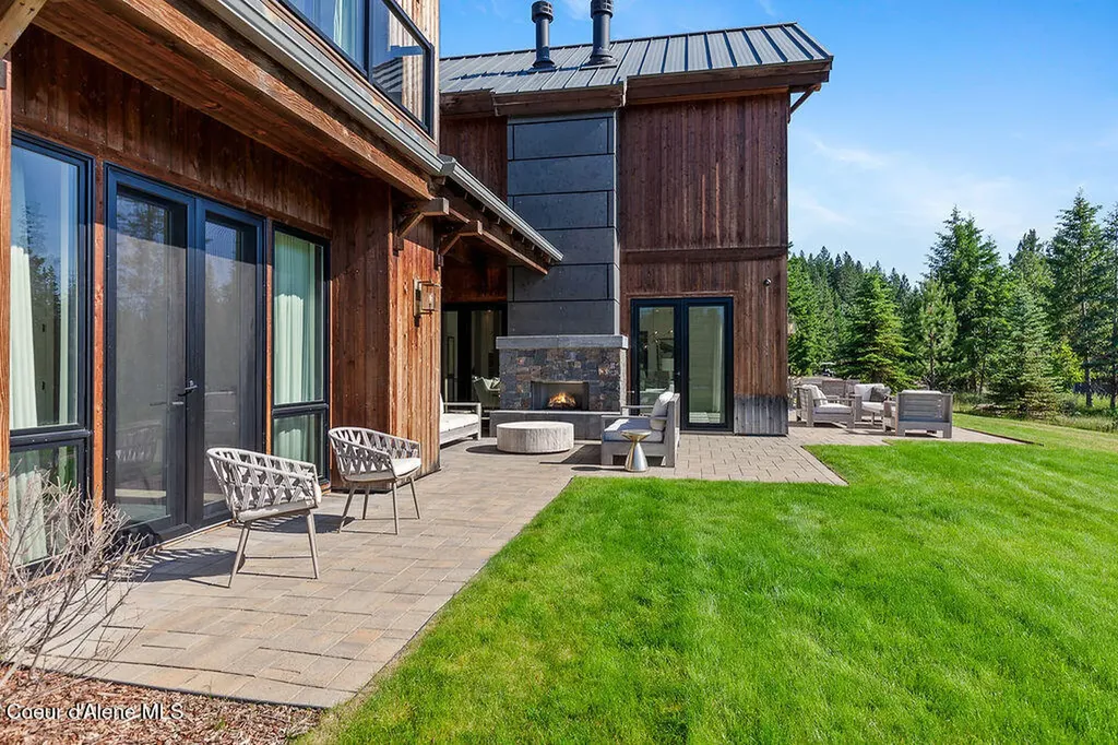 8033 S Gozzer Road Harrison ID 83833