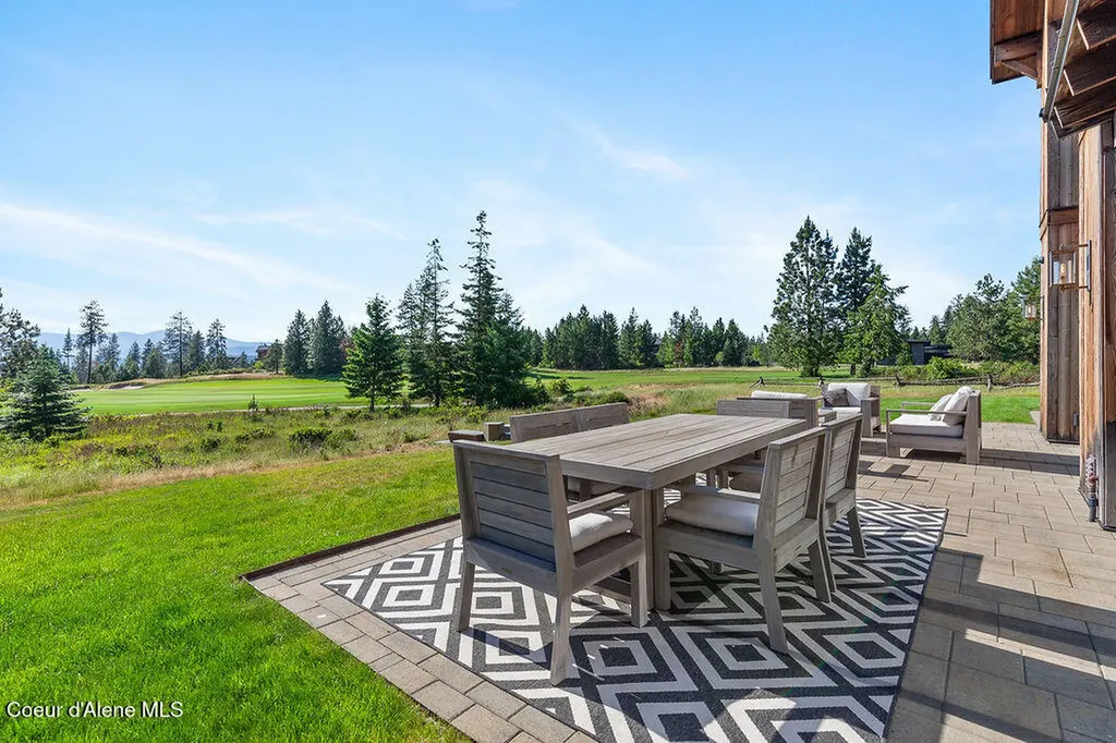 8033 S Gozzer Road Harrison ID 83833