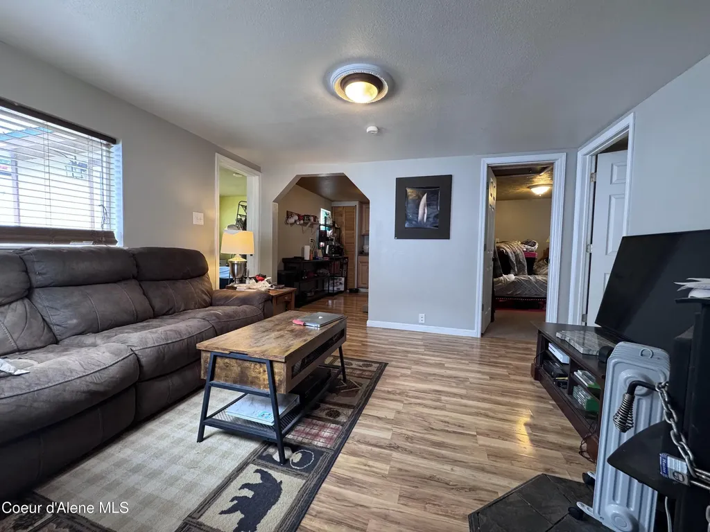 706 B Street Pinehurst ID 83850