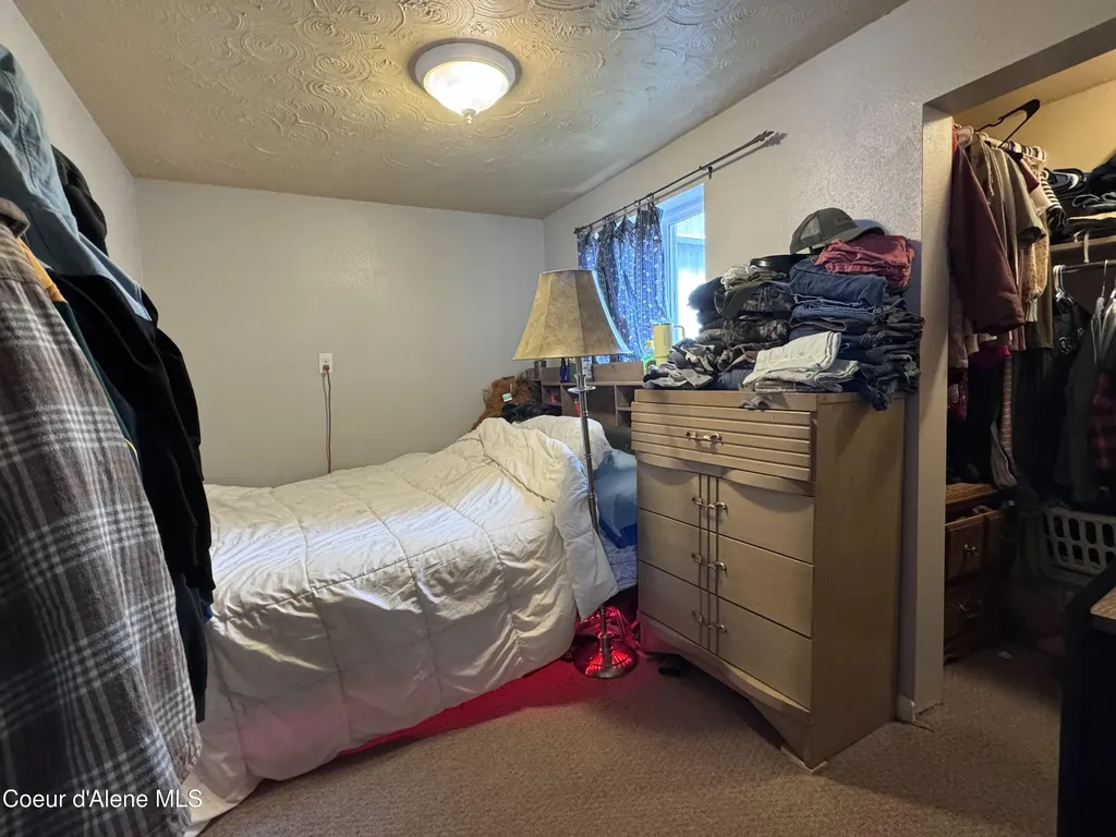 706 B Street Pinehurst ID 83850