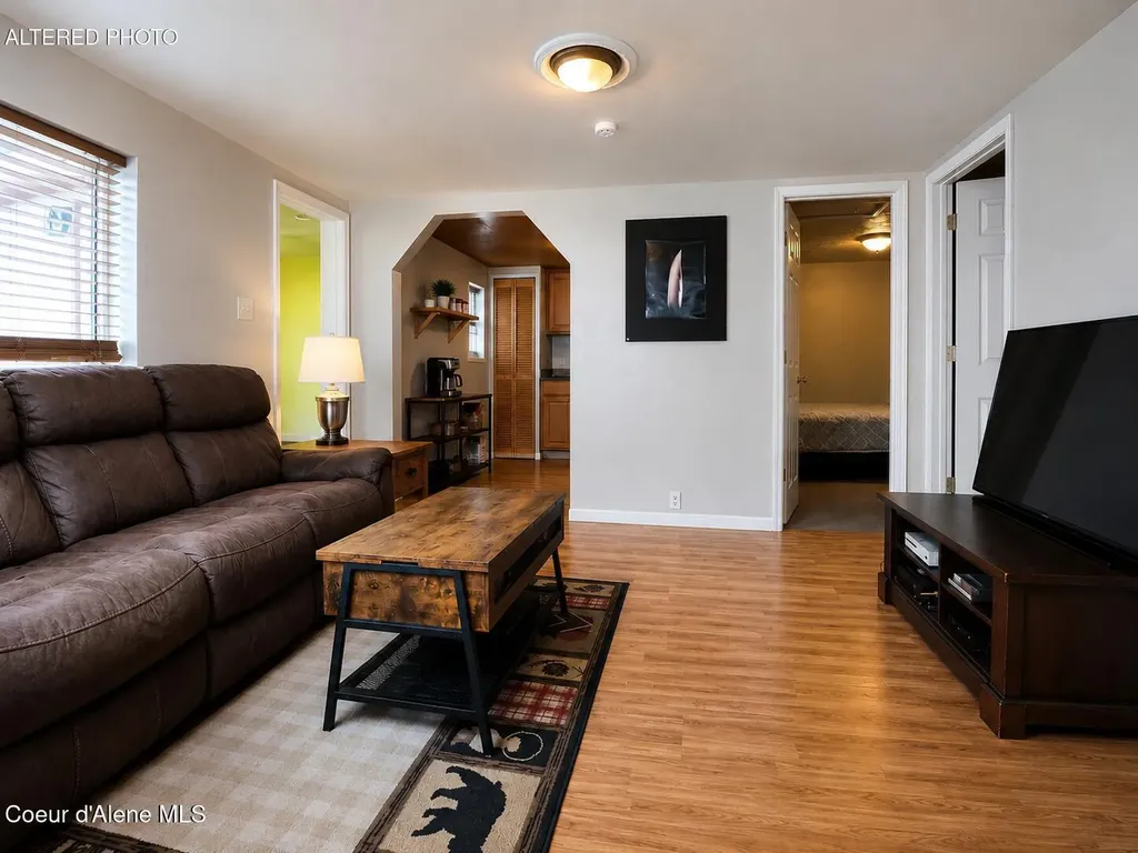 706 B Street Pinehurst ID 83850