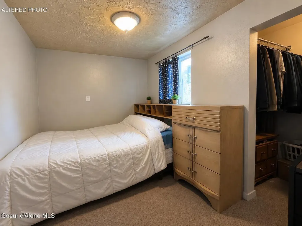 706 B Street Pinehurst ID 83850