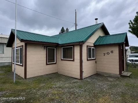 706 B Street Pinehurst ID 83850