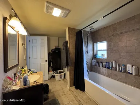 706 B Street Pinehurst ID 83850