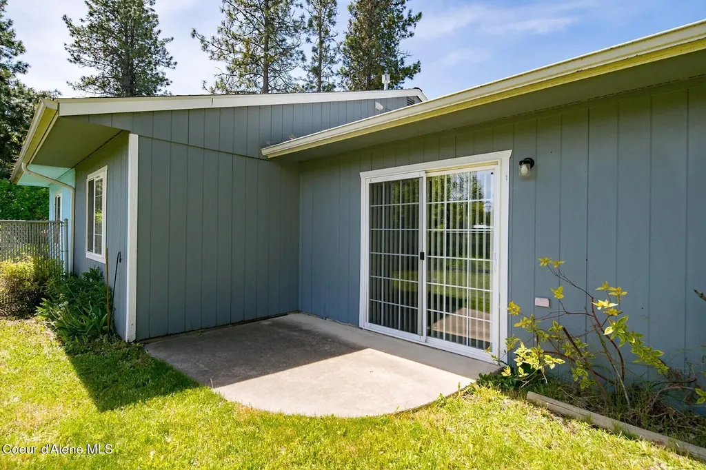 816 Shidaw Court Sandpoint ID 83864