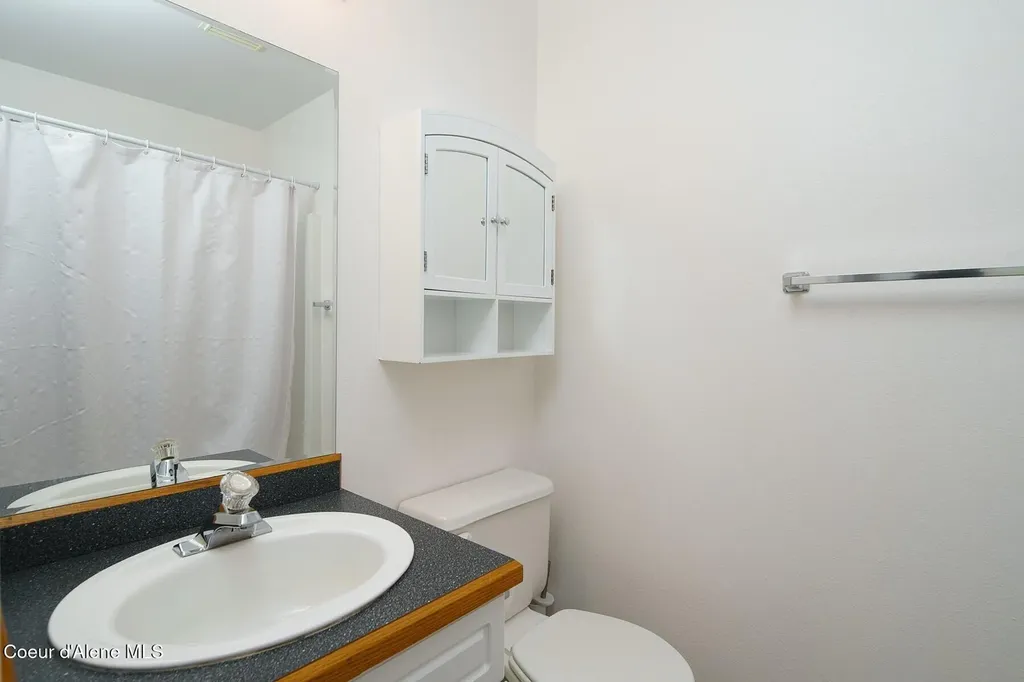 816 Shidaw Court Sandpoint ID 83864