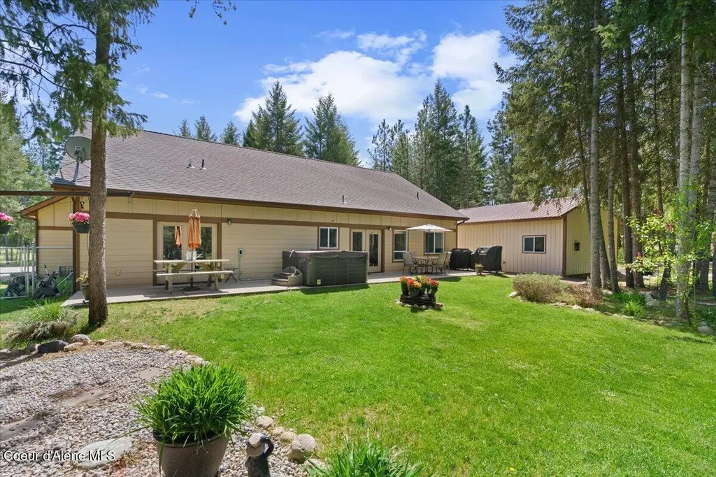 200 Dancing Lights Lane Athol ID 83801