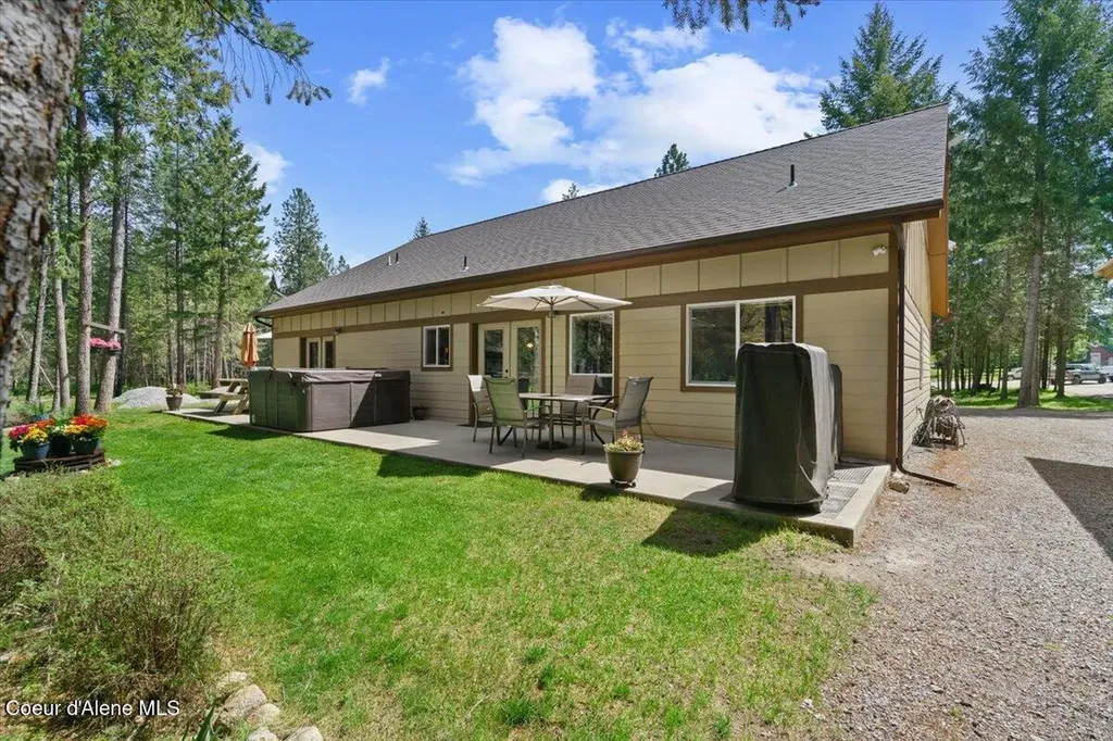 200 Dancing Lights Lane Athol ID 83801