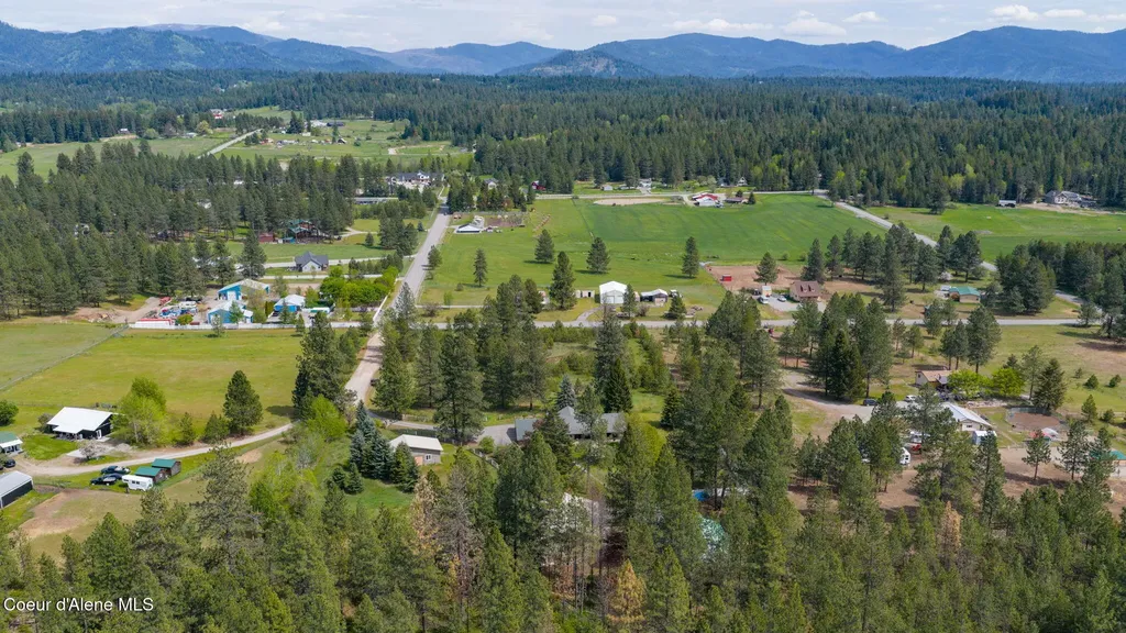 2087 E Glacier Road Hayden ID 83835