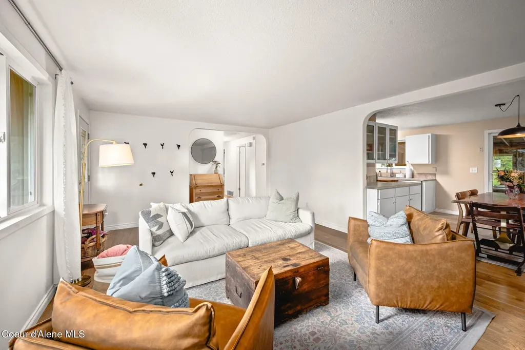 2087 E Glacier Road Hayden ID 83835