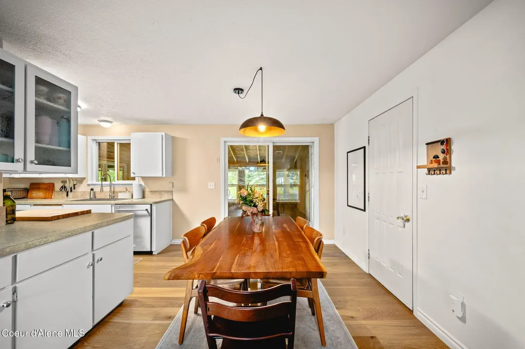 2087 E Glacier Road Hayden ID 83835