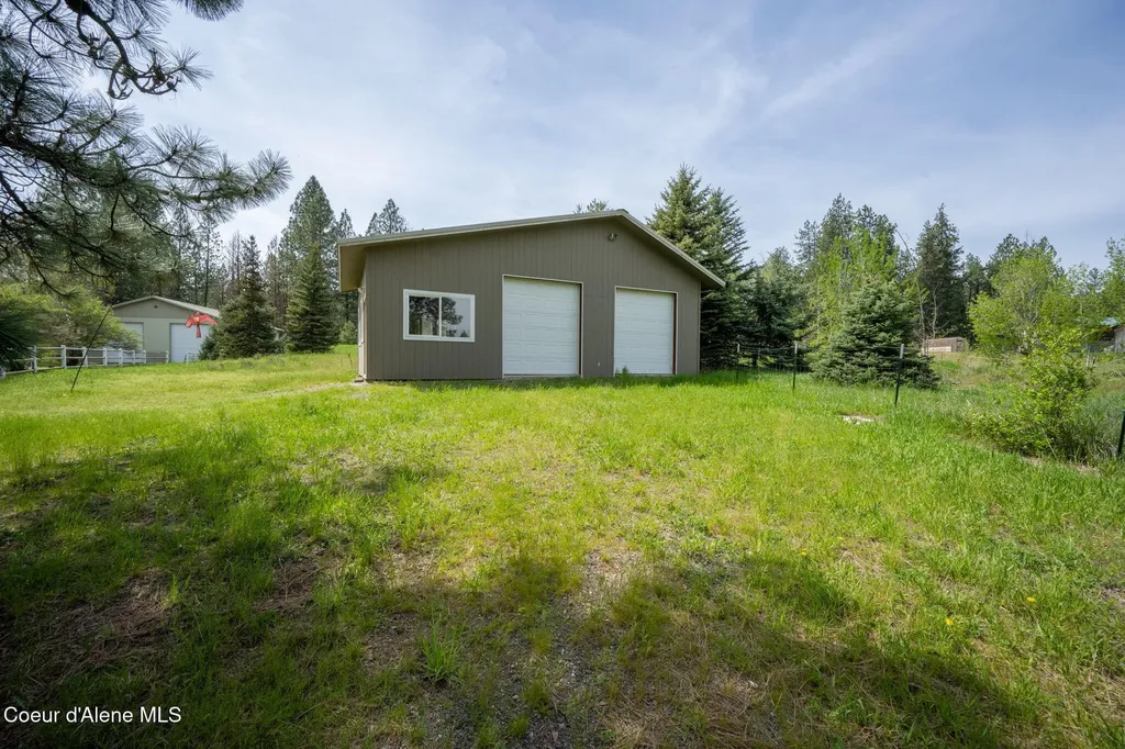 2087 E Glacier Road Hayden ID 83835