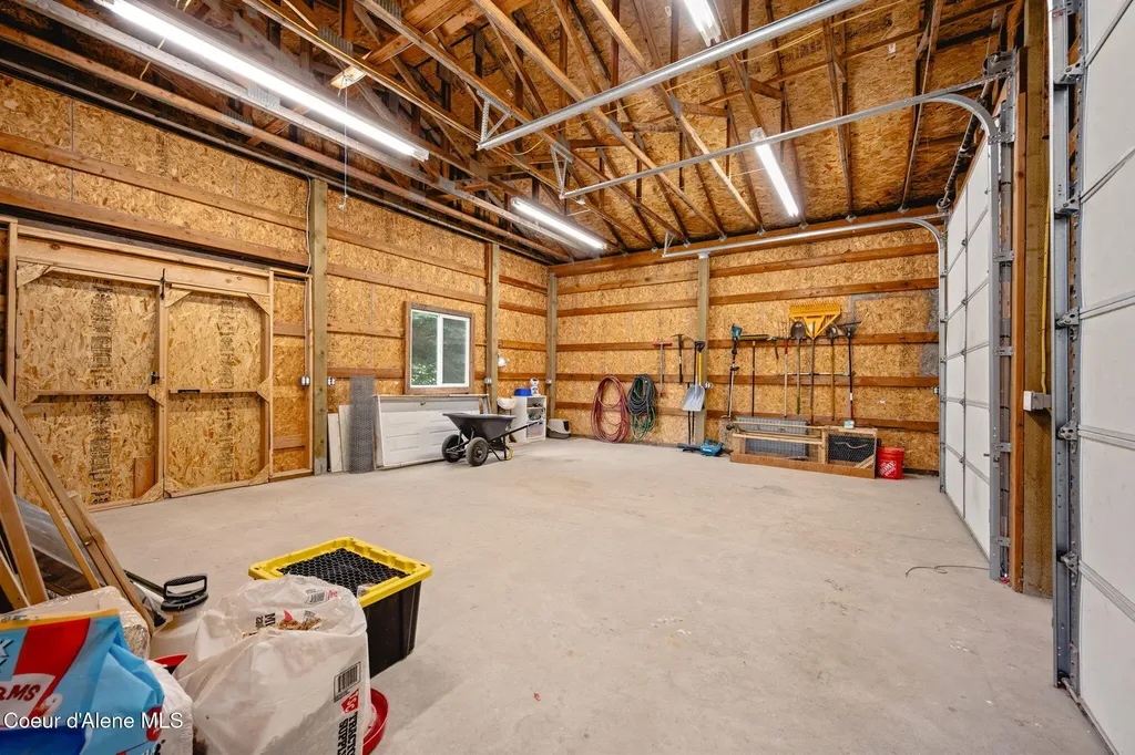 2087 E Glacier Road Hayden ID 83835