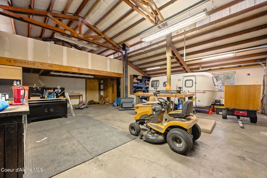 2087 E Glacier Road Hayden ID 83835