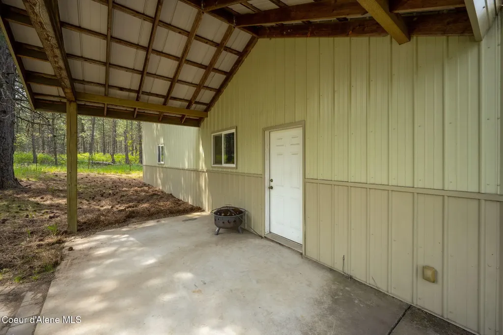 2087 E Glacier Road Hayden ID 83835