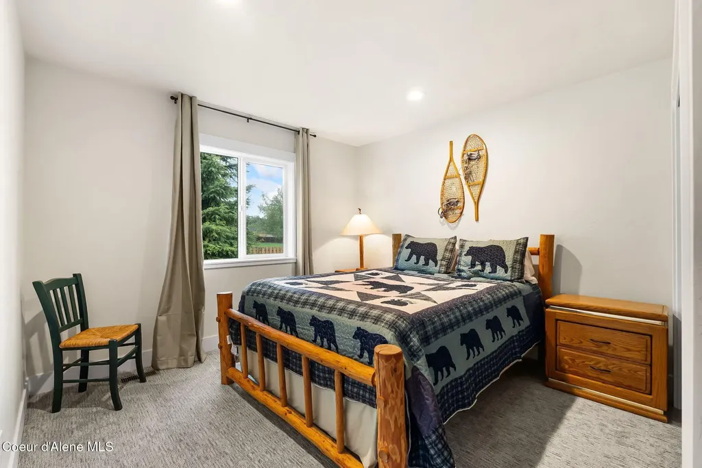 113 Crooked Ear Drive Sandpoint ID 83864