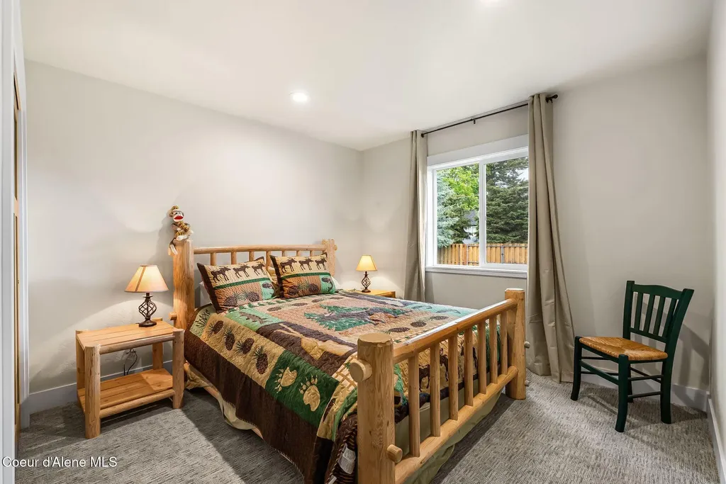 113 Crooked Ear Drive Sandpoint ID 83864