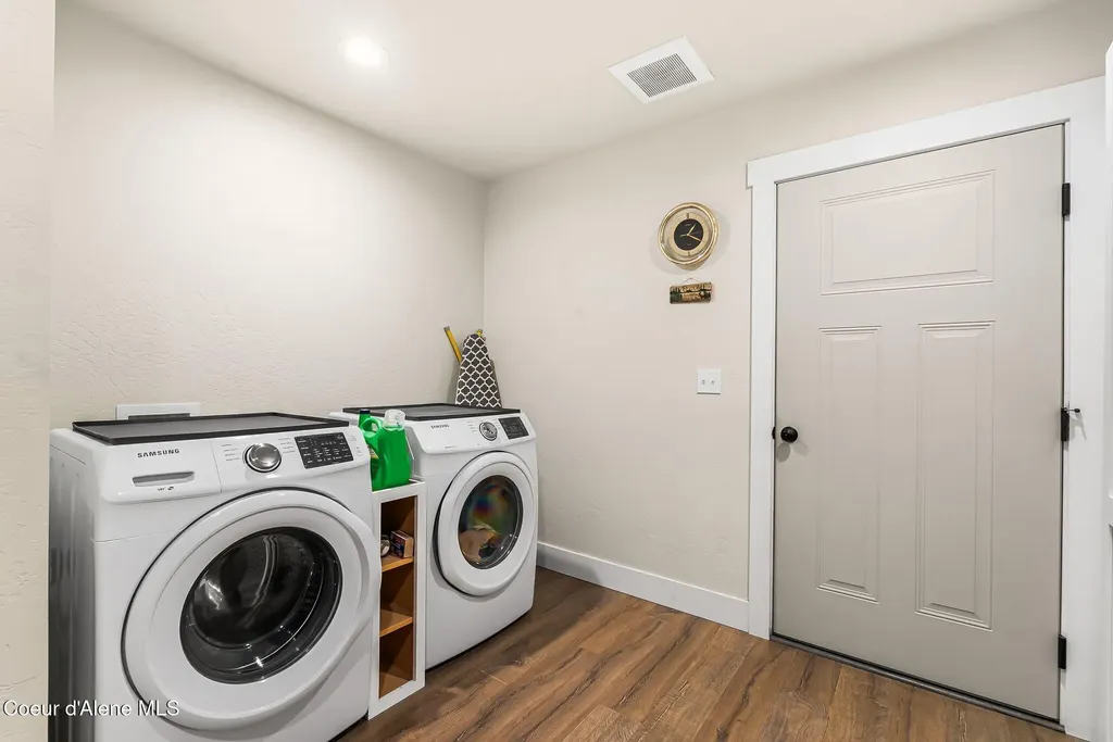 113 Crooked Ear Drive Sandpoint ID 83864