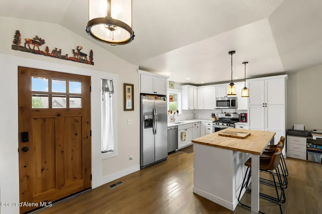 113 Crooked Ear Drive Sandpoint ID 83864