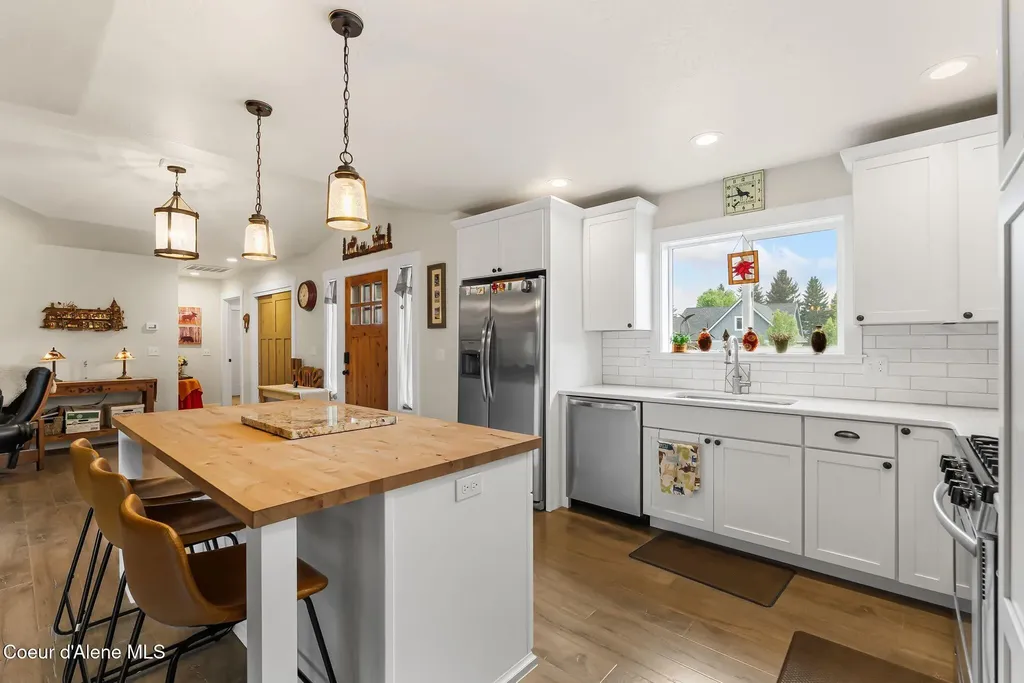113 Crooked Ear Drive Sandpoint ID 83864