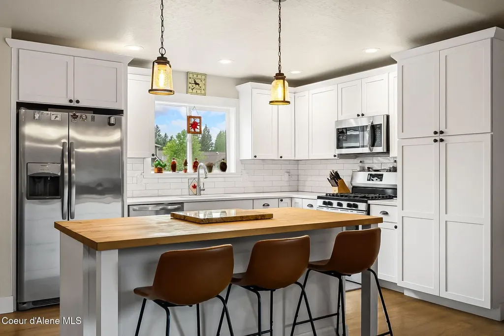 113 Crooked Ear Drive Sandpoint ID 83864