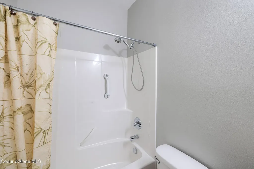 3379 N Cormac Loop Post Falls ID 83854