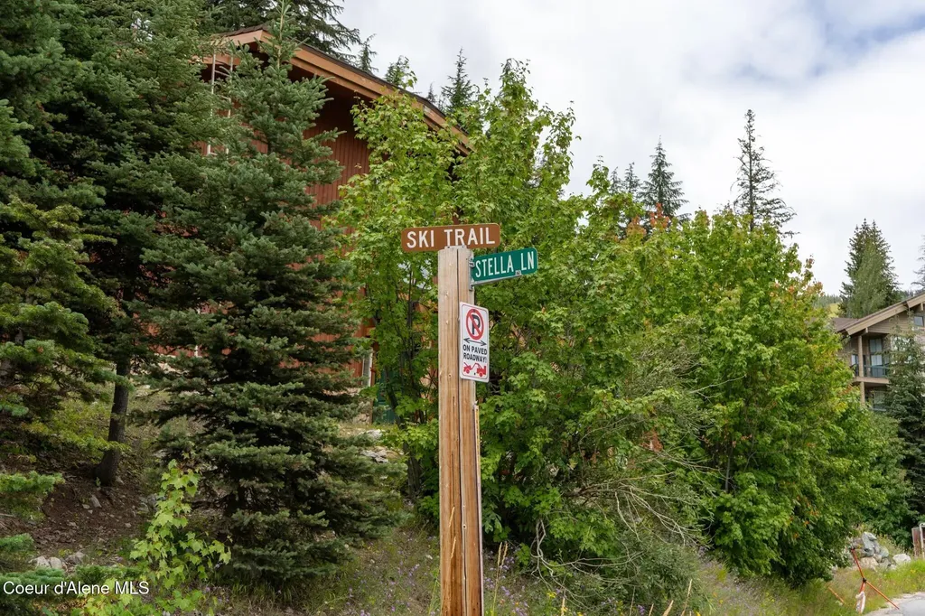 Nna Hemlock Lane Sandpoint ID 83864