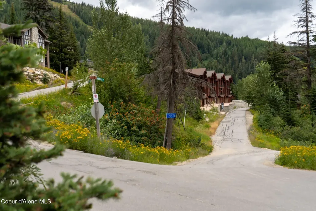 Nna Hemlock Lane Sandpoint ID 83864