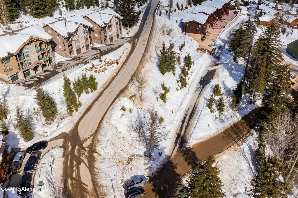 Nna Hemlock Lane Sandpoint ID 83864
