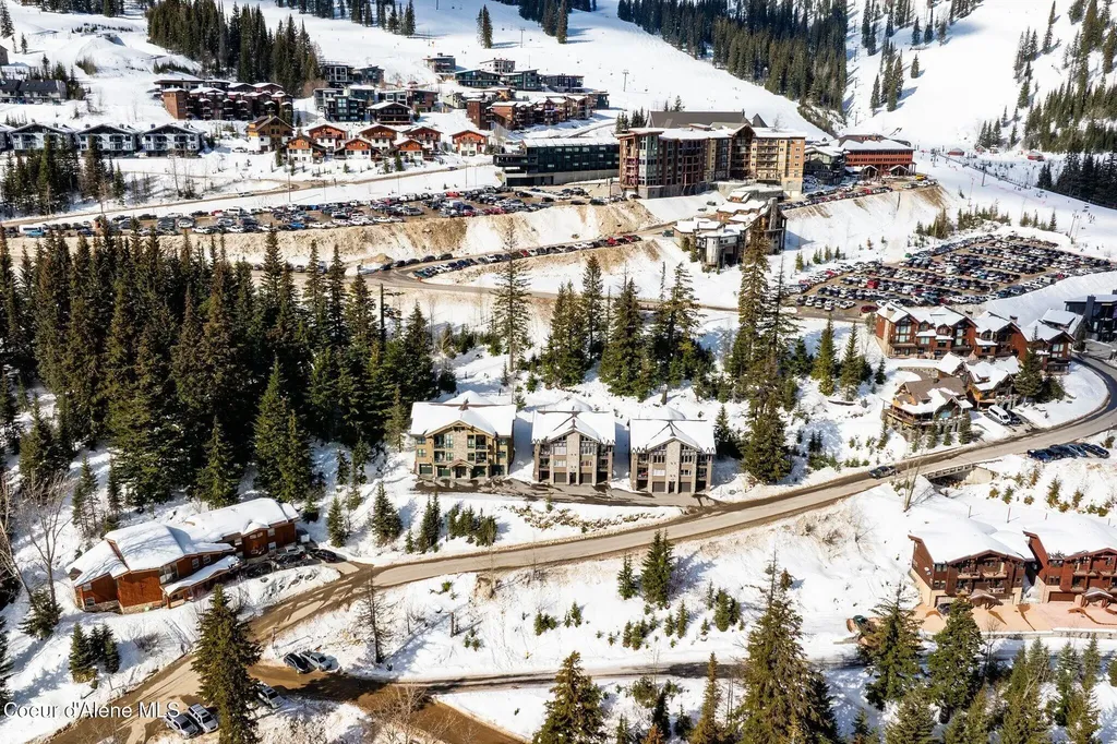 Nna Hemlock Lane Sandpoint ID 83864