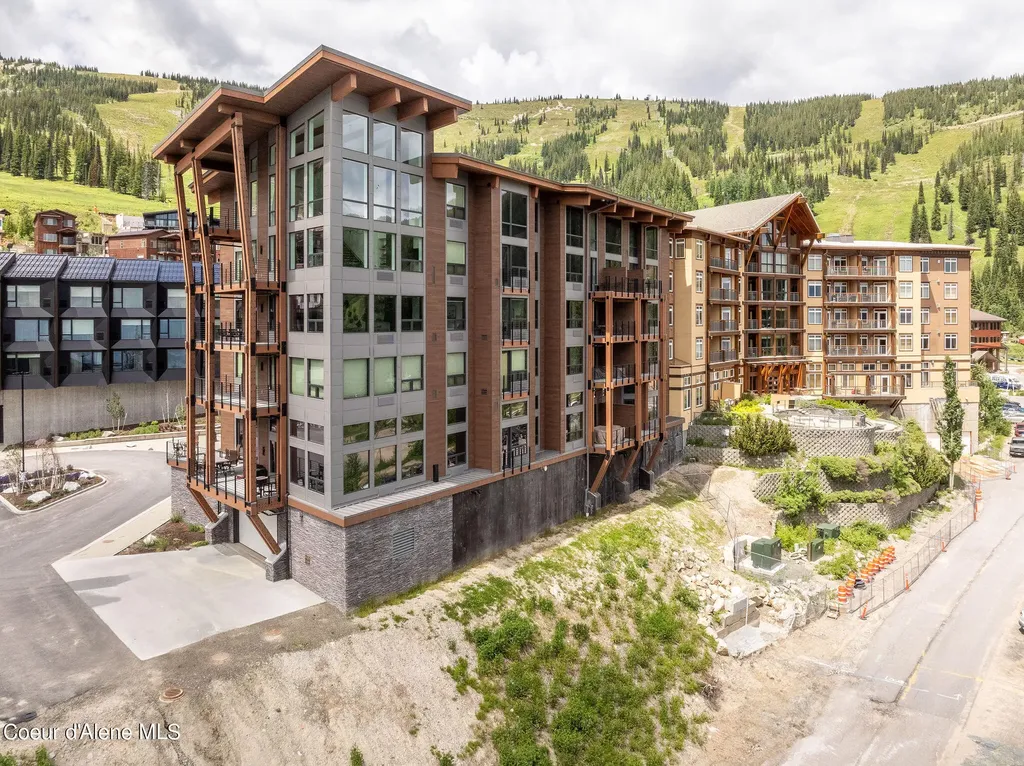 124 Village Lane Sandpoint ID 83864