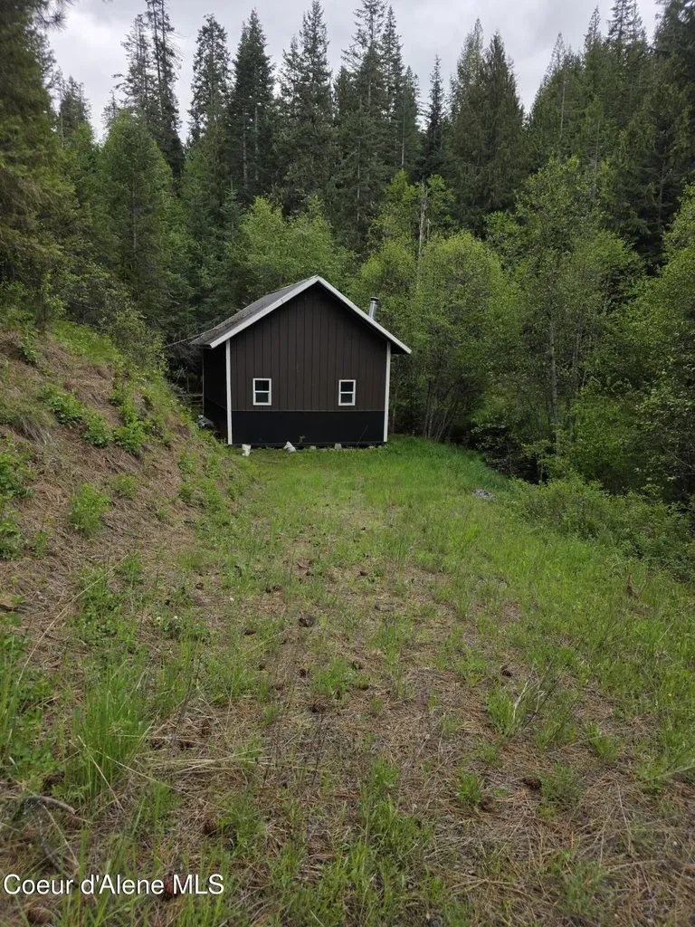 727 Blake Creek Road St. Maries ID 83861
