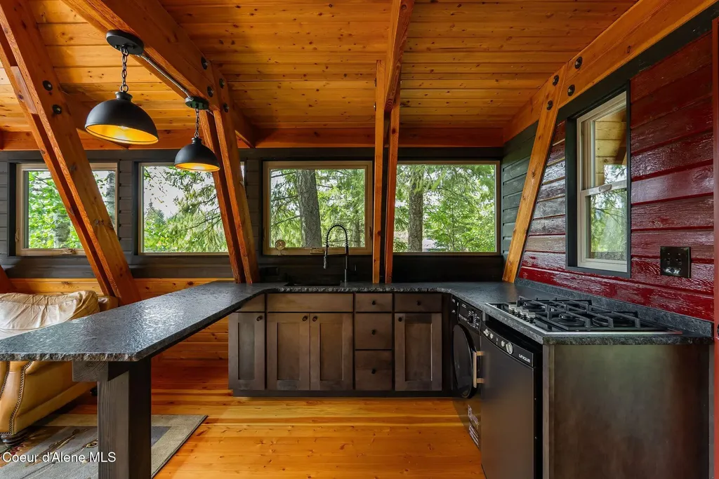 45 Rascals Road Sandpoint ID 83864