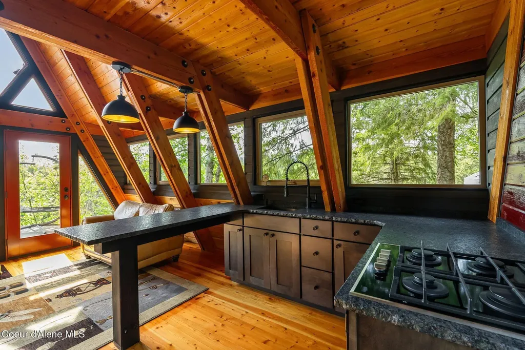 45 Rascals Road Sandpoint ID 83864