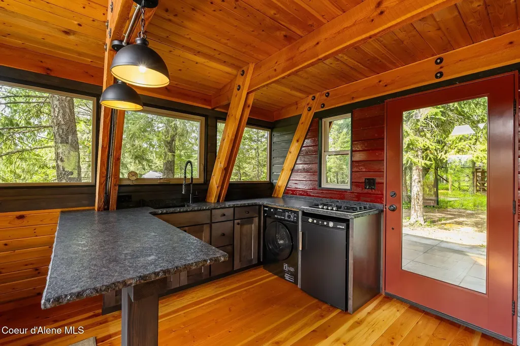 45 Rascals Road Sandpoint ID 83864