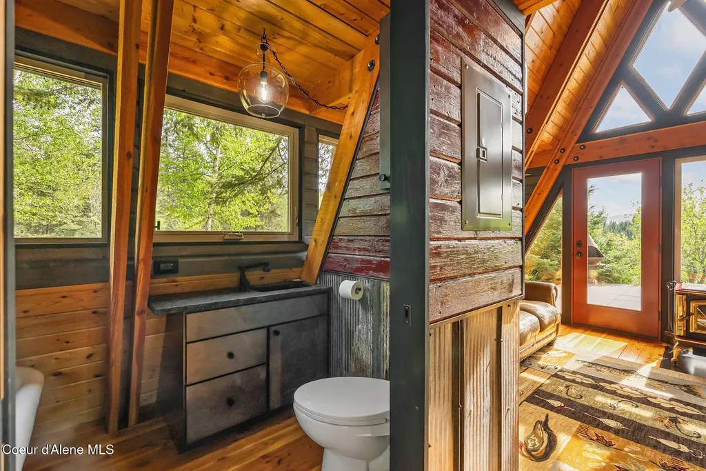 45 Rascals Road Sandpoint ID 83864