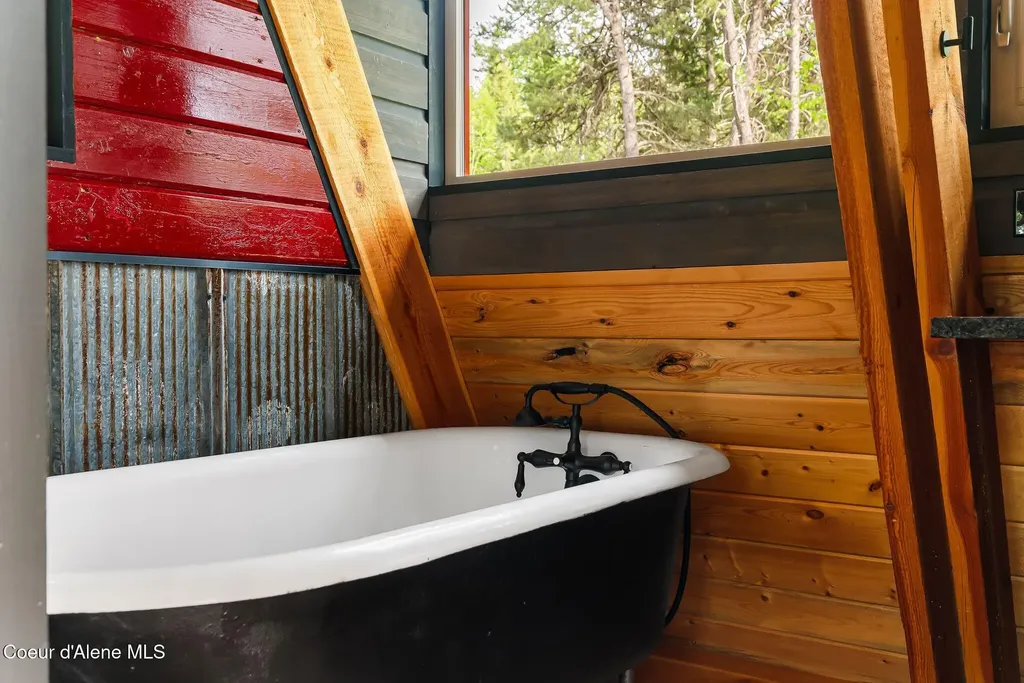 45 Rascals Road Sandpoint ID 83864