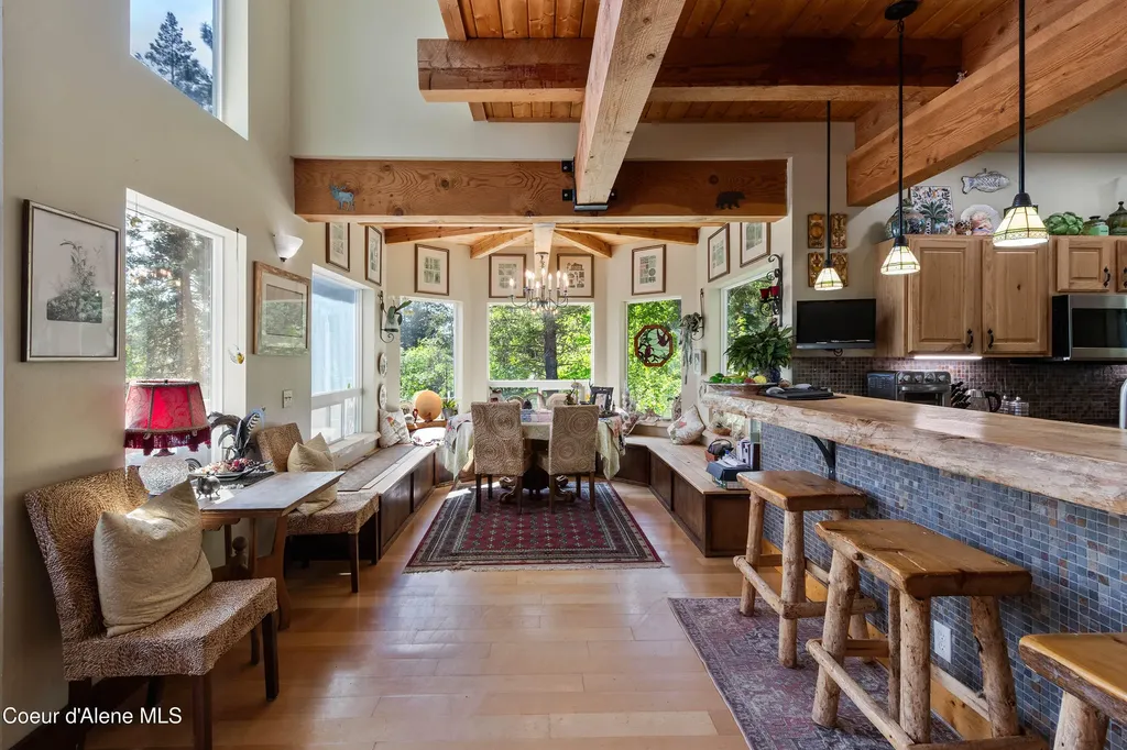 181 Spring View Lane Sagle ID 83860