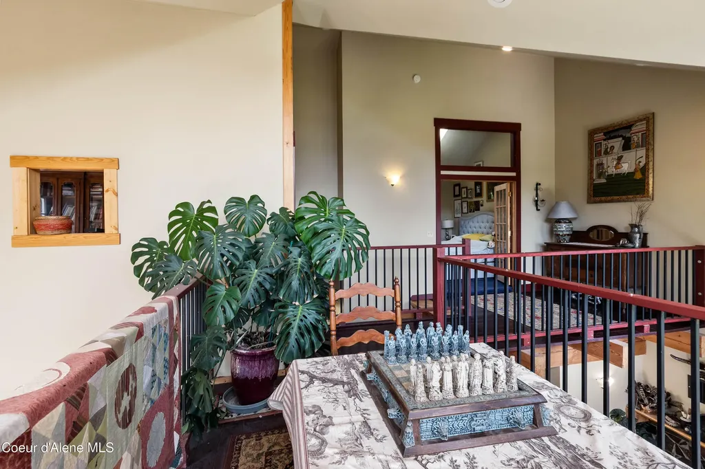 181 Spring View Lane Sagle ID 83860