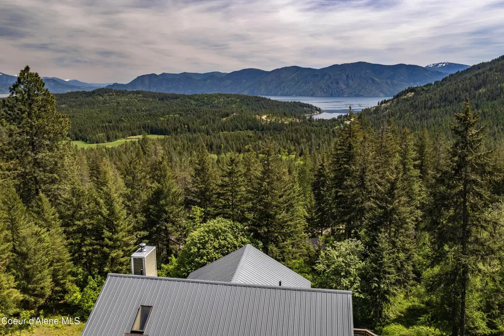 181 Spring View Lane Sagle ID 83860