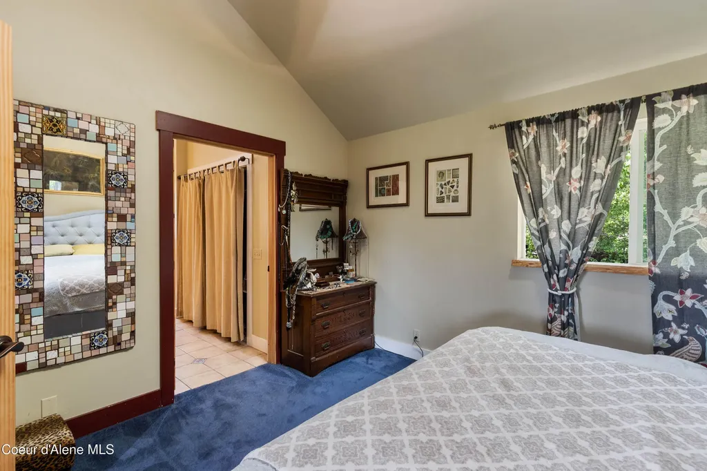181 Spring View Lane Sagle ID 83860
