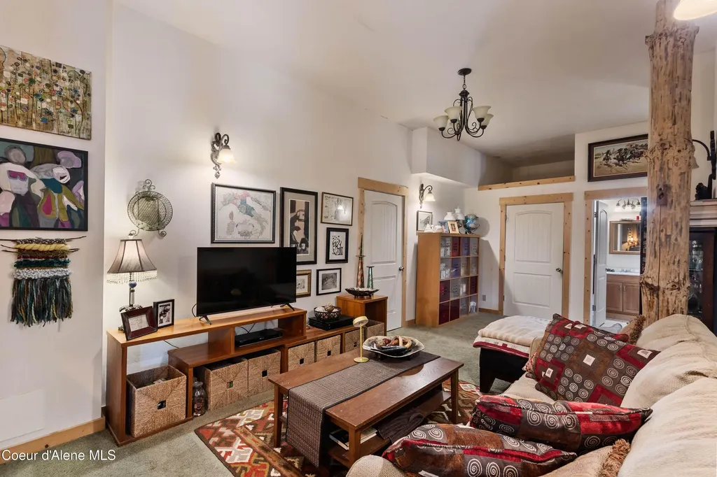181 Spring View Lane Sagle ID 83860