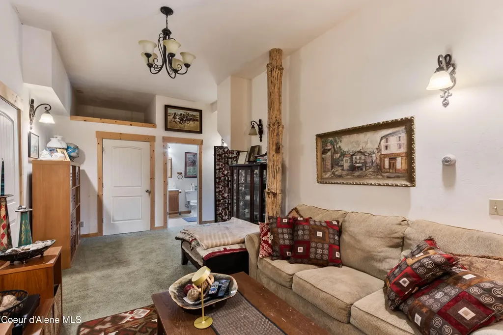 181 Spring View Lane Sagle ID 83860