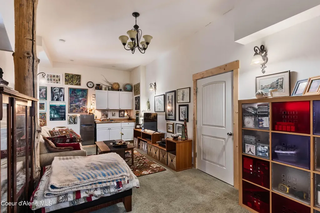 181 Spring View Lane Sagle ID 83860