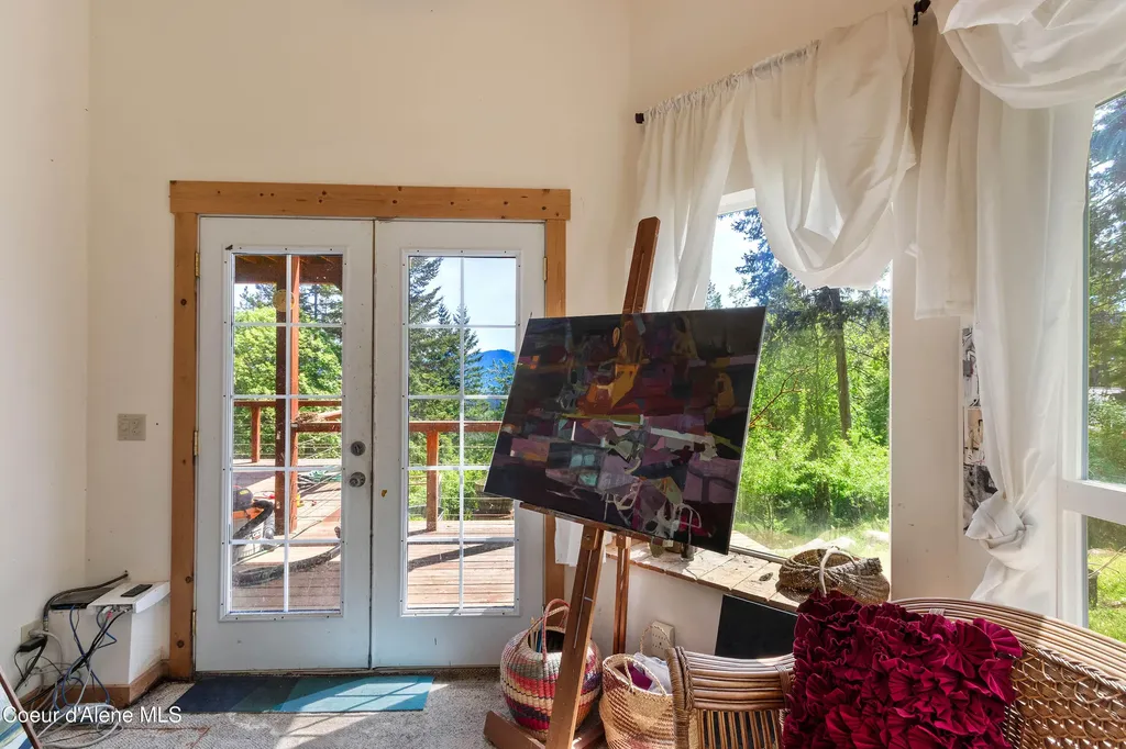 181 Spring View Lane Sagle ID 83860