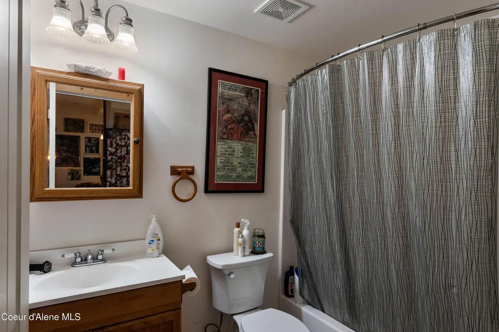 181 Spring View Lane Sagle ID 83860